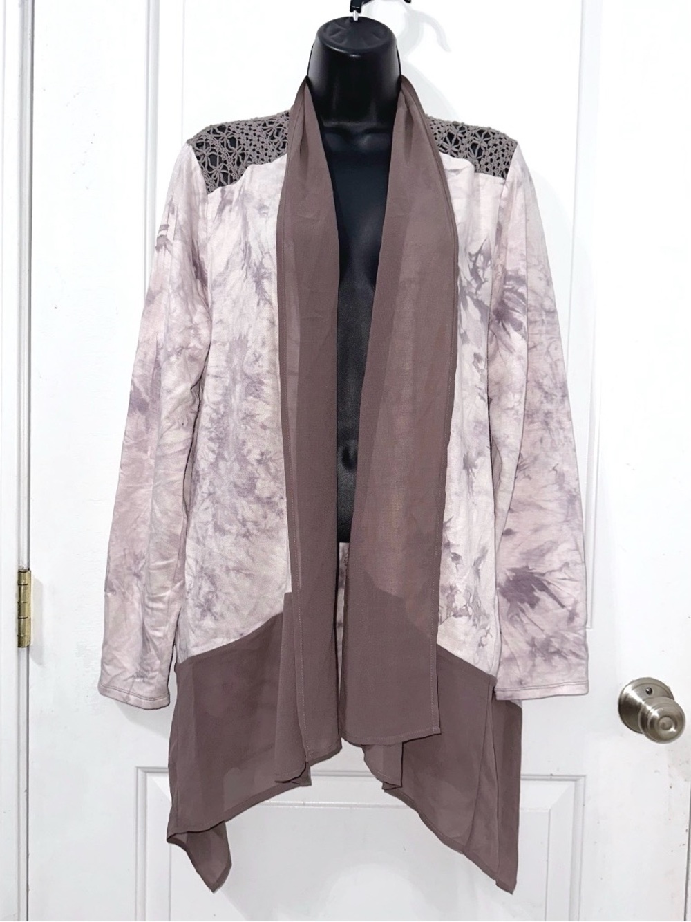 LOGO by Lori Goldstein Open front cardigan scarf trim, purple tie-dye print